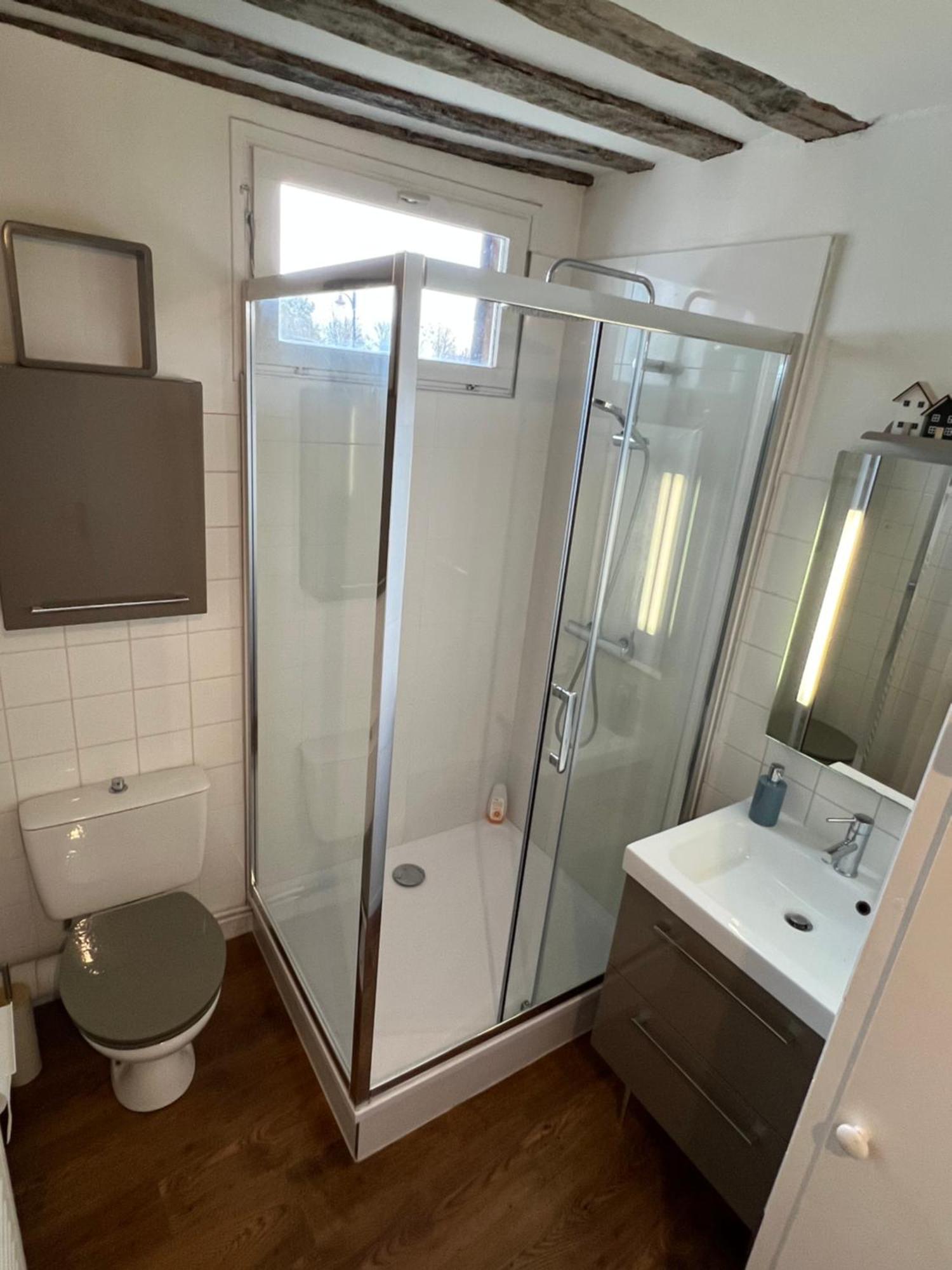 Une Pause Chez Julien, Appartement Lumineux Et Idealement Situe! Honfleur Eksteriør bilde