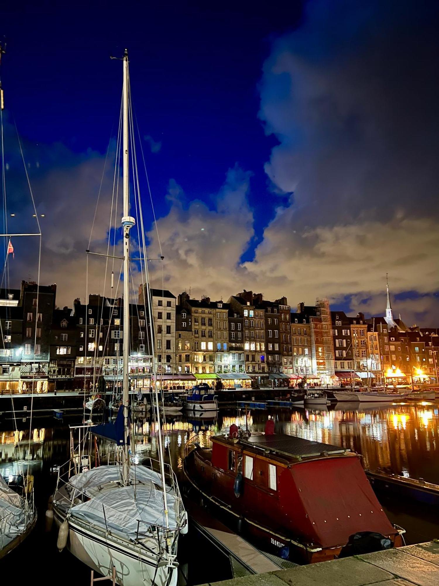 Une Pause Chez Julien, Appartement Lumineux Et Idealement Situe! Honfleur Eksteriør bilde